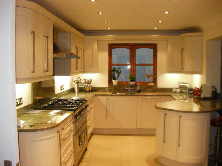 St Day Curved Kitchen Cornwall 001